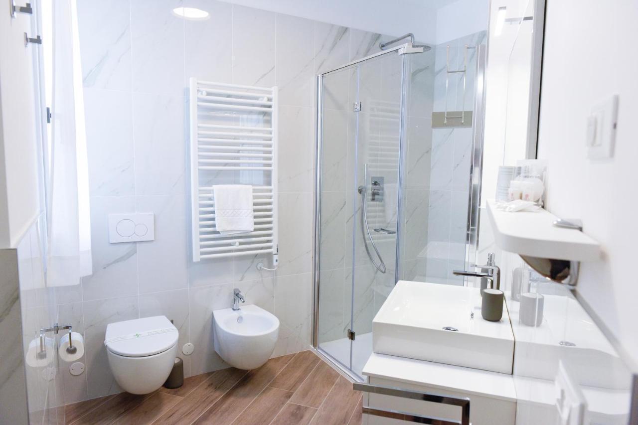 Residenza Emilia Apartment Падуа Екстериор снимка