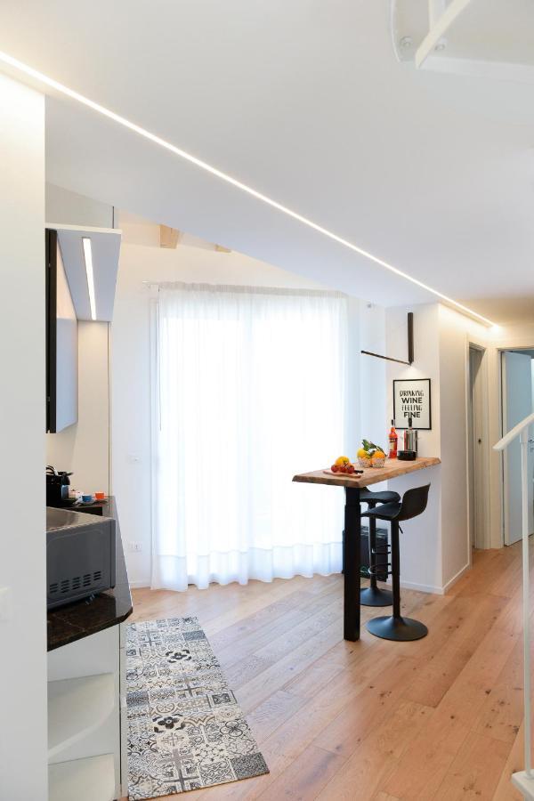 Residenza Emilia Apartment Падуа Екстериор снимка